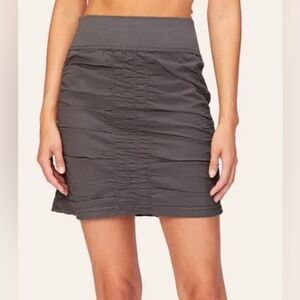 Women's Wearables "The Trace" Stretch Skirt